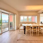 Home Out Marques Suites