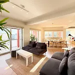 Home Out Marques Suites